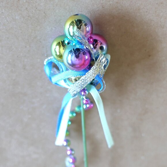 ornaments - Picture 2 of 6